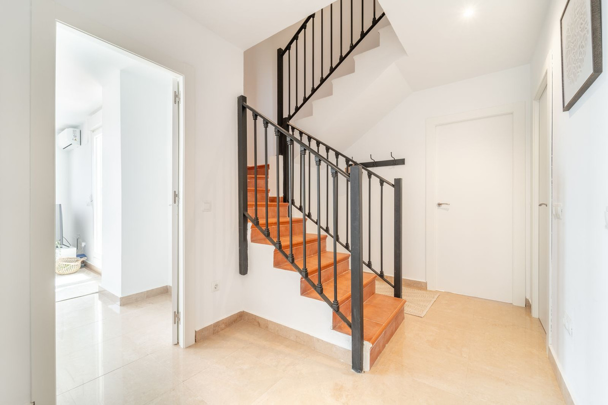 Image 25: penthouse duplex For sale, Manilva, €450,000 [HFM-CL10119]