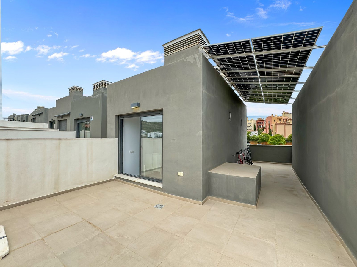 Image 39: townhouse For sale, Manilva, €450,000 [HFM-CL10116]