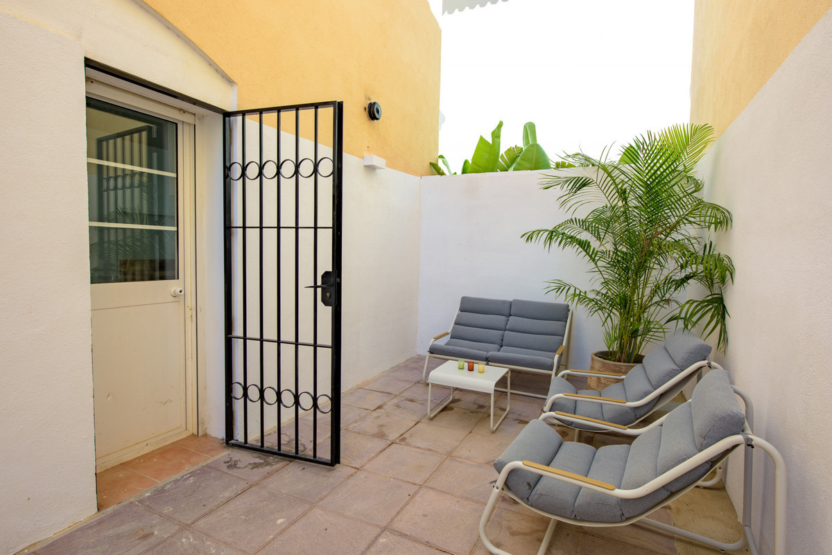 Image 43: detached villa For sale, Estepona, €795,000 [HFM-CL10145]