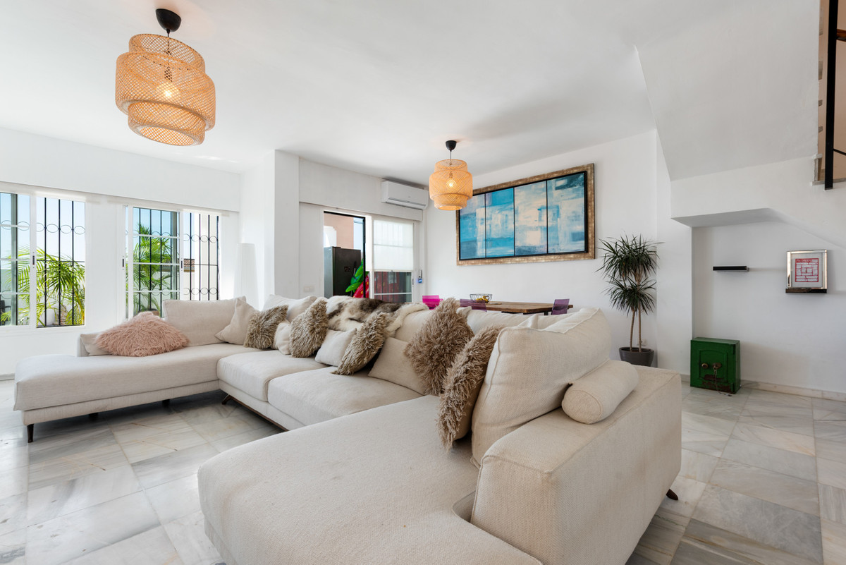 Image 43: detached villa For sale, Estepona, €795,000 [HFM-CL10145]