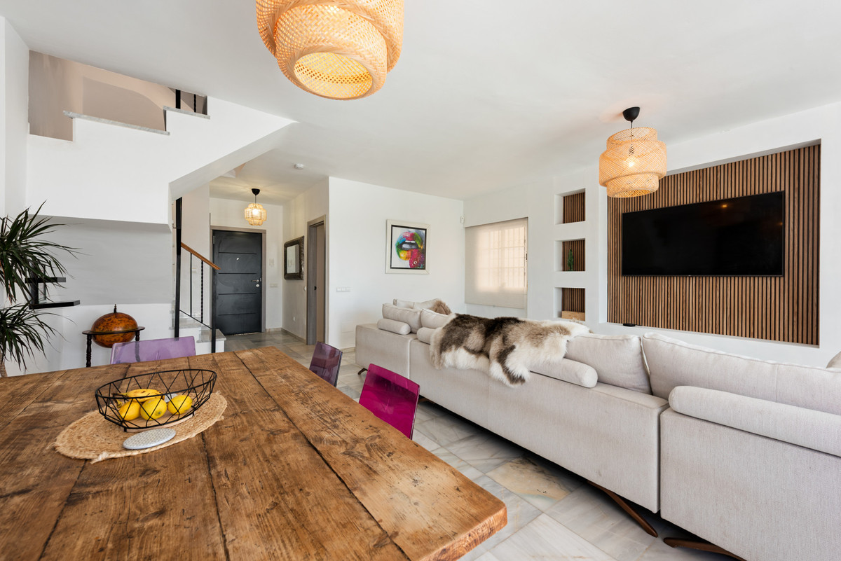 Image 43: detached villa For sale, Estepona, €795,000 [HFM-CL10145]