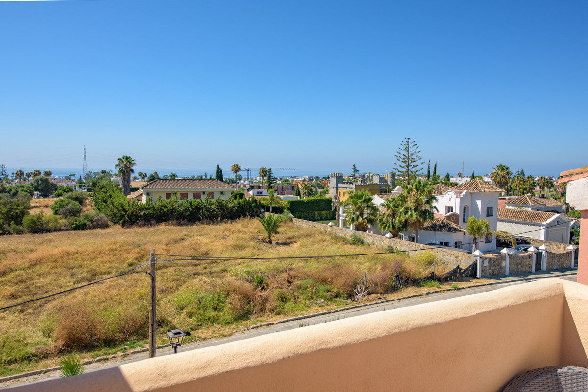 Image 43: detached villa For sale, Estepona, €795,000 [HFM-CL10145]