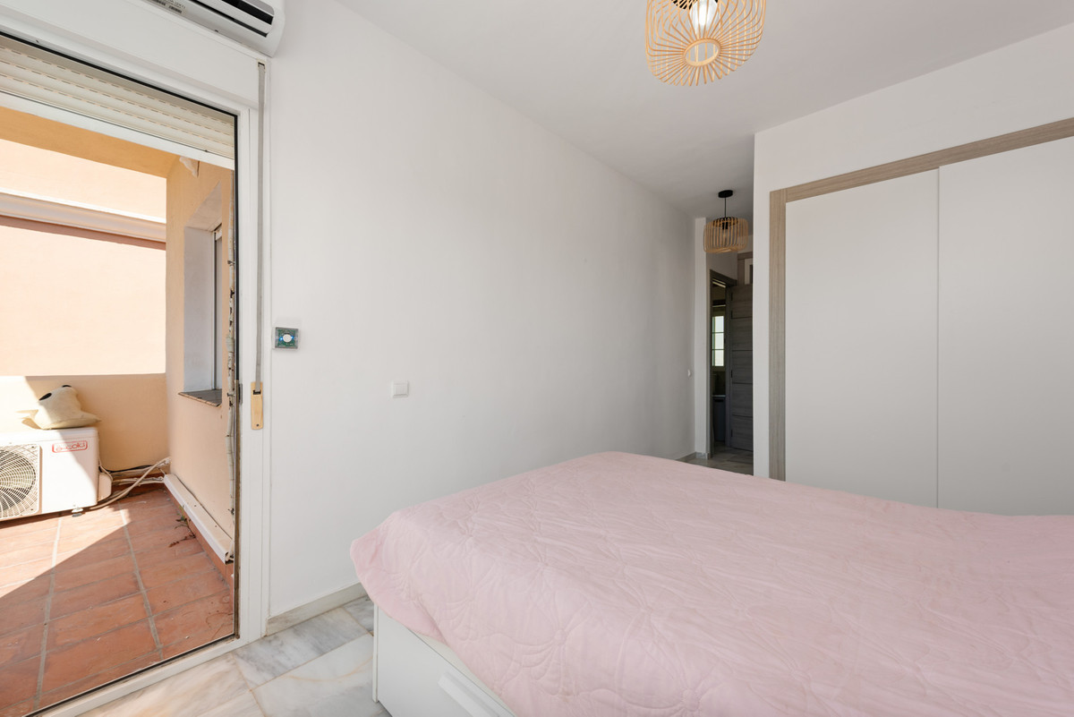 Image 43: detached villa For sale, Estepona, €795,000 [HFM-CL10145]