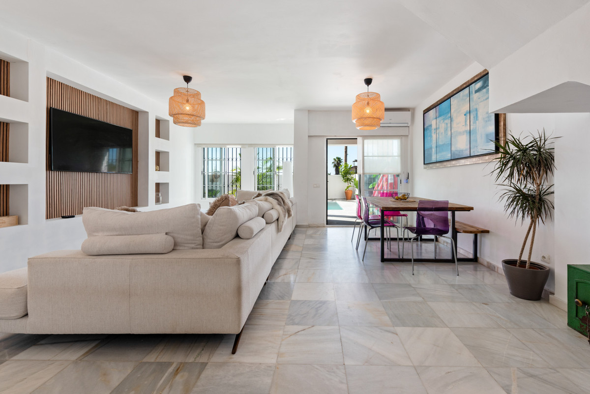 Image 43: detached villa For sale, Estepona, €795,000 [HFM-CL10145]