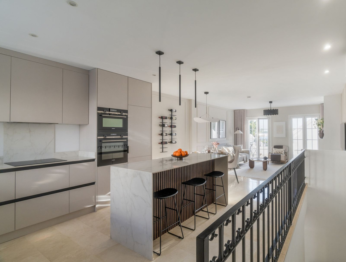 Image 20: townhouse For sale, Nueva Andalucía, €765,000 [HFM-CL10144]