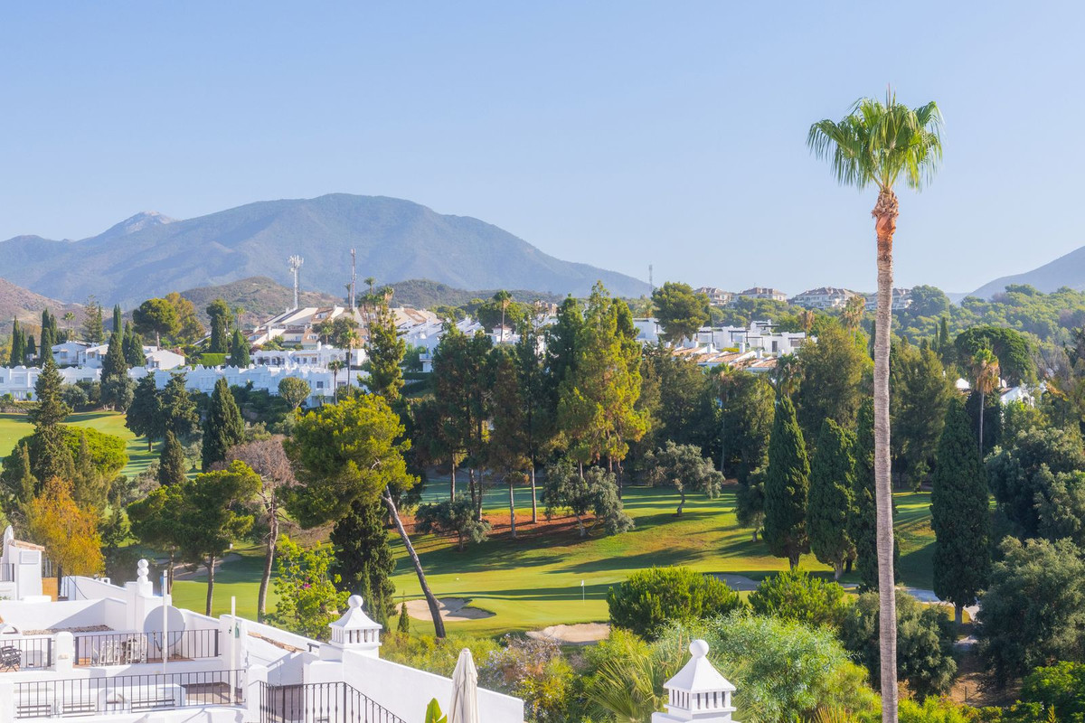 Image 20: townhouse For sale, Nueva Andalucía, €765,000 [HFM-CL10144]