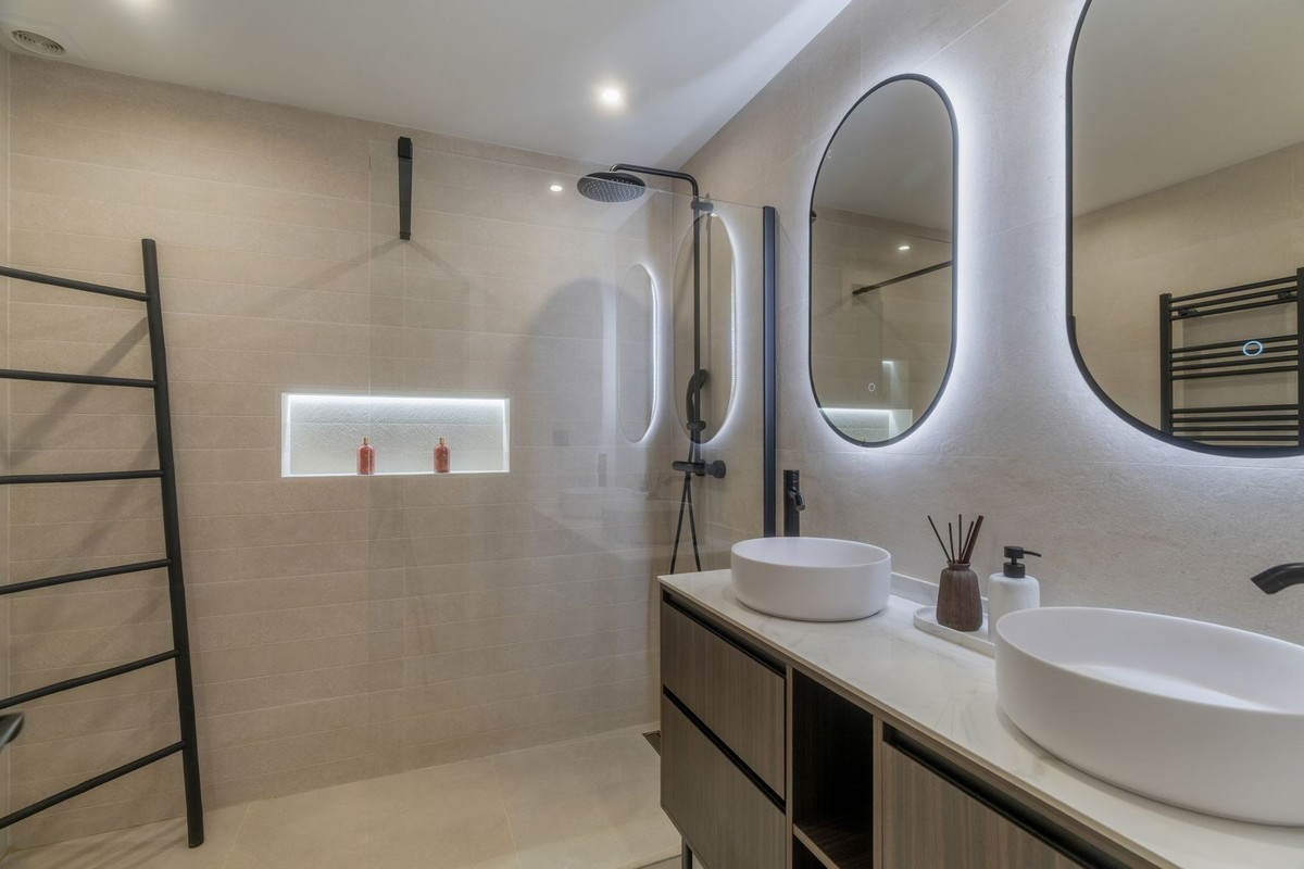 Image 20: townhouse For sale, Nueva Andalucía, €765,000 [HFM-CL10144]