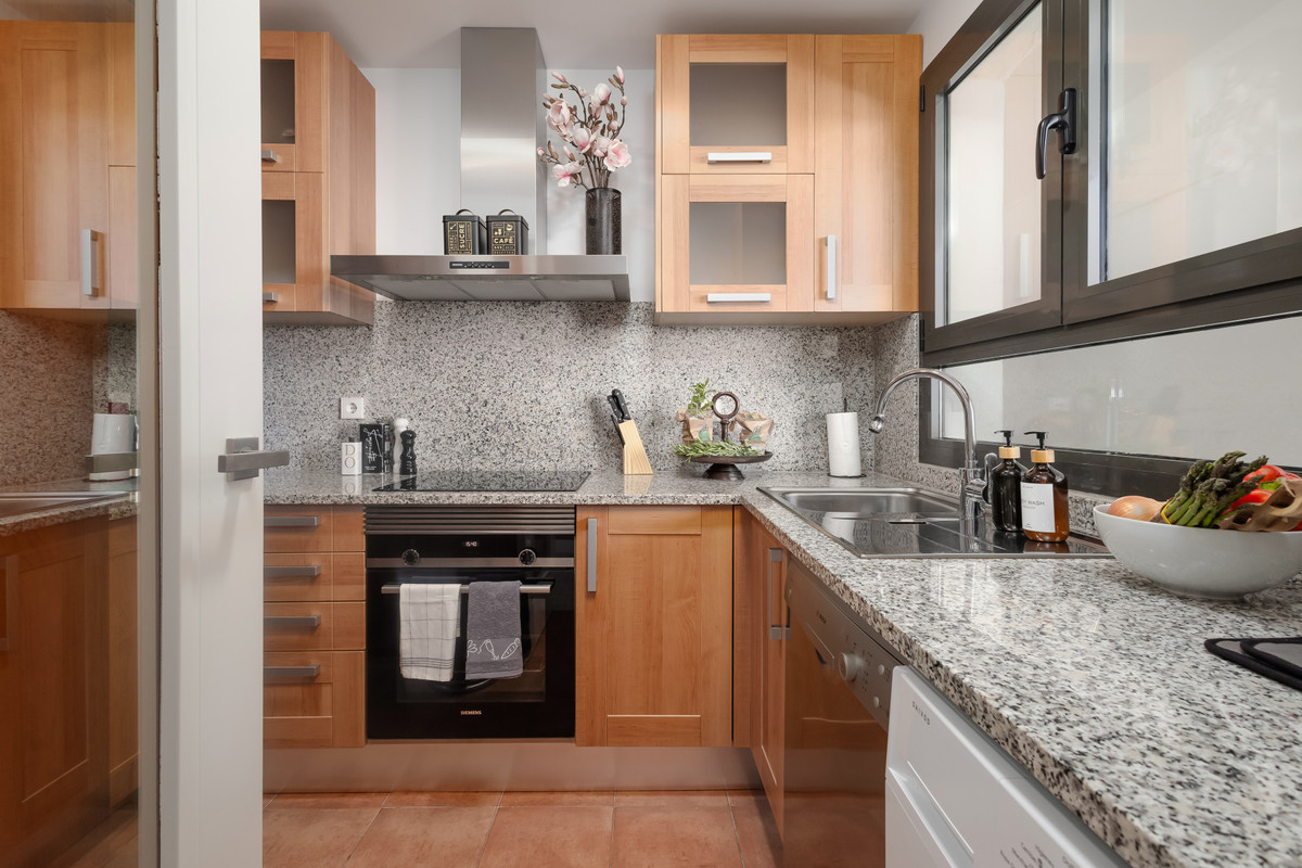 Image 16: apartment For sale, Estepona, €380,000 [HFM-CL10151]