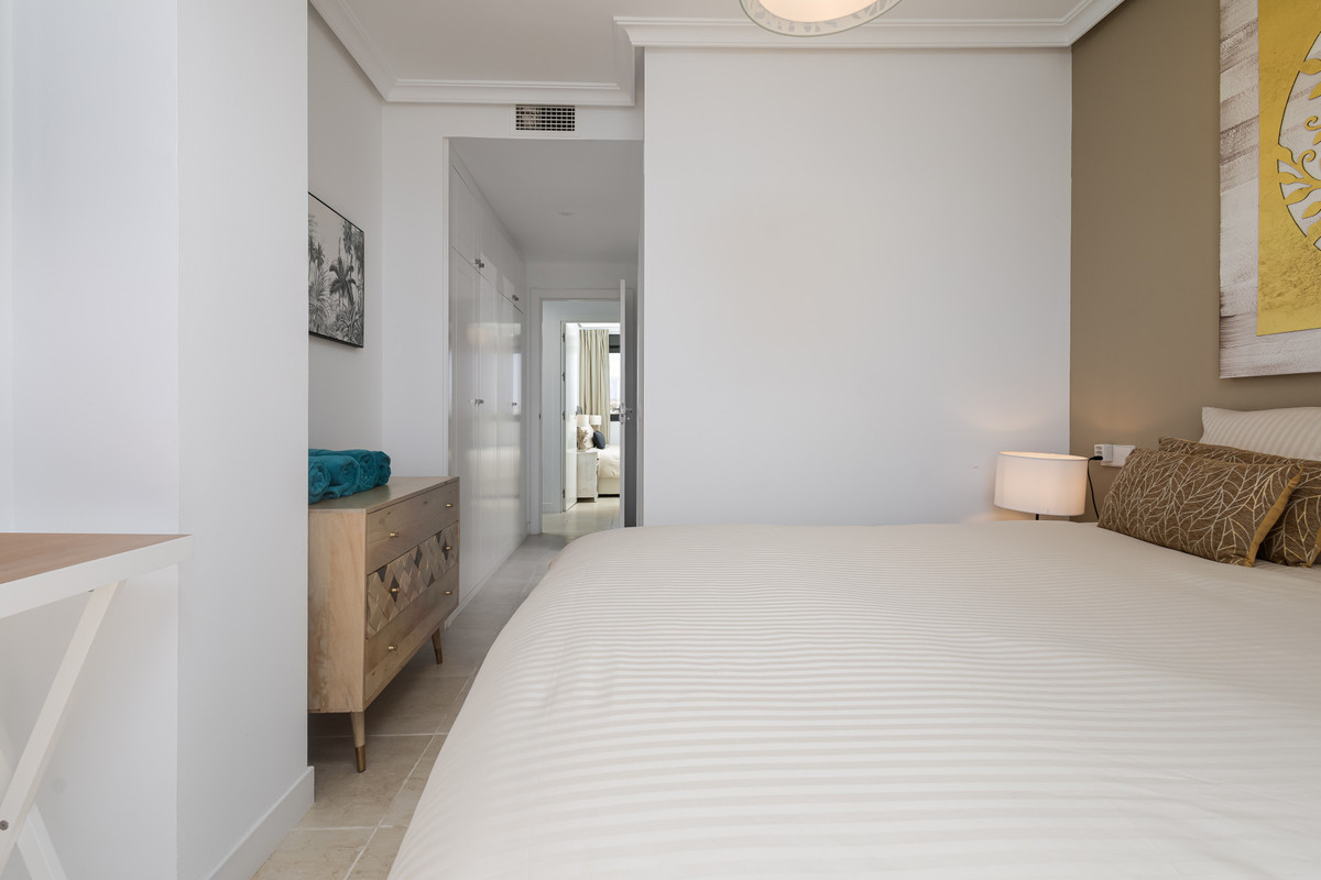 Image 16: apartment For sale, Estepona, €380,000 [HFM-CL10151]