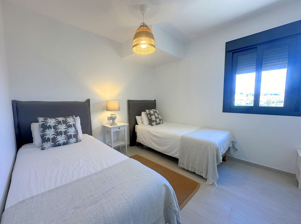 Image 31: penthouse duplex For sale, Estepona, €735,000 [HFM-CL10147]