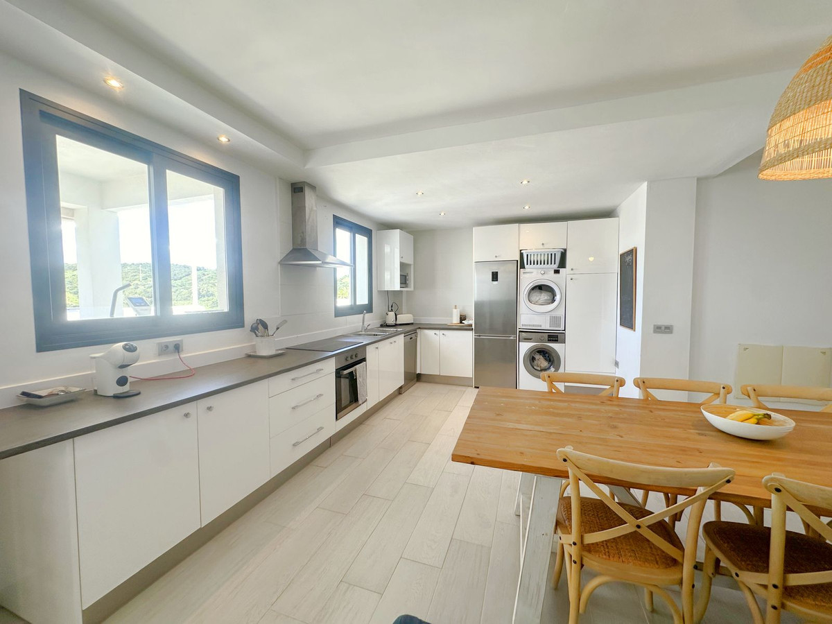 Image 31: penthouse duplex For sale, Estepona, €735,000 [HFM-CL10147]