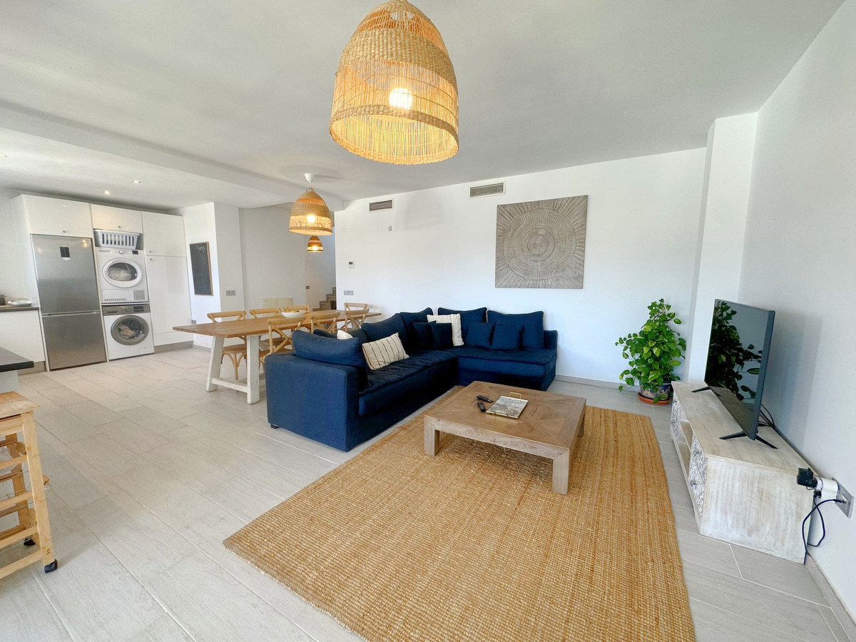 Image 31: penthouse duplex For sale, Estepona, €735,000 [HFM-CL10147]