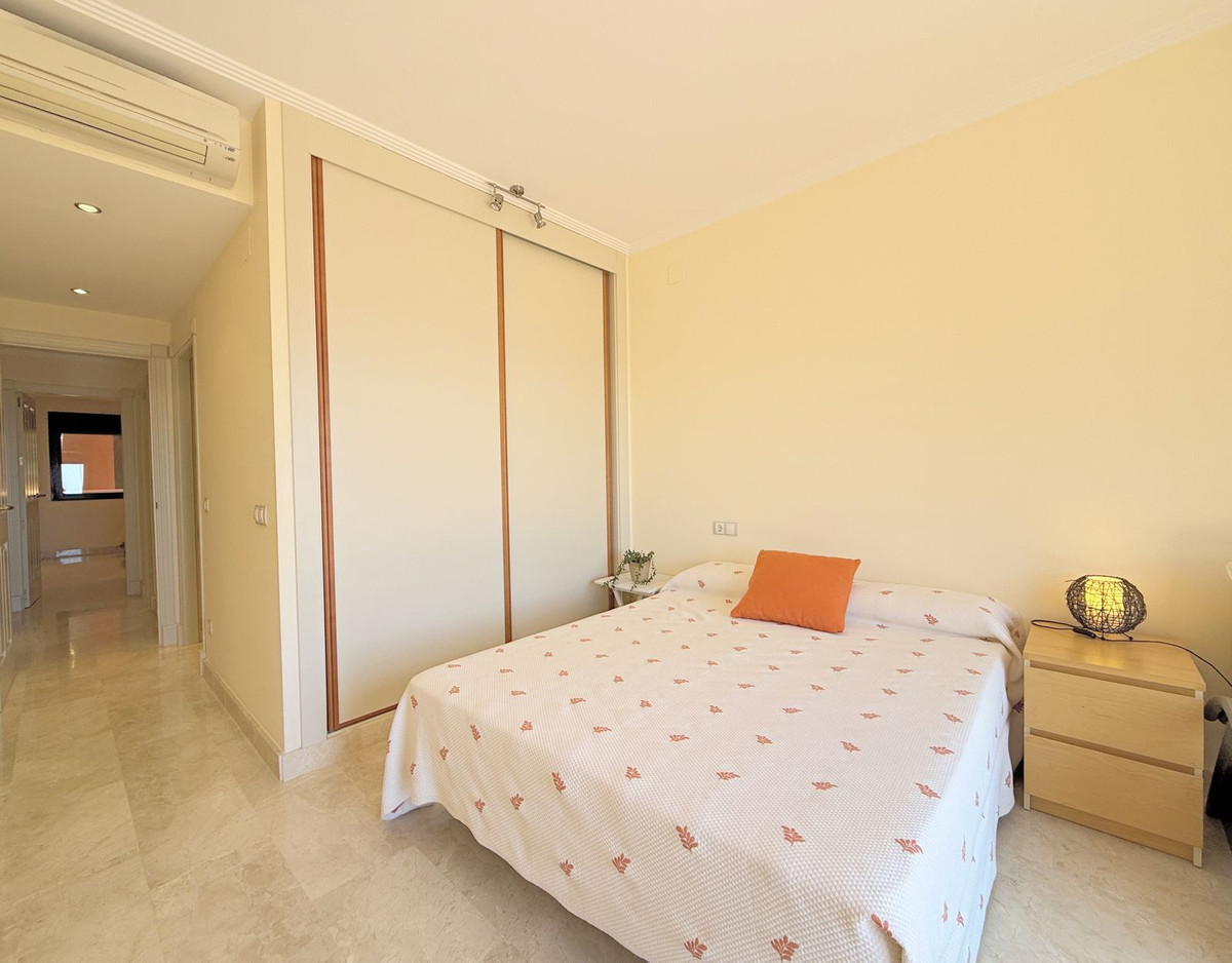 Image 26: квартира For sale, Estepona, €397,000 [HFM-CL10150]