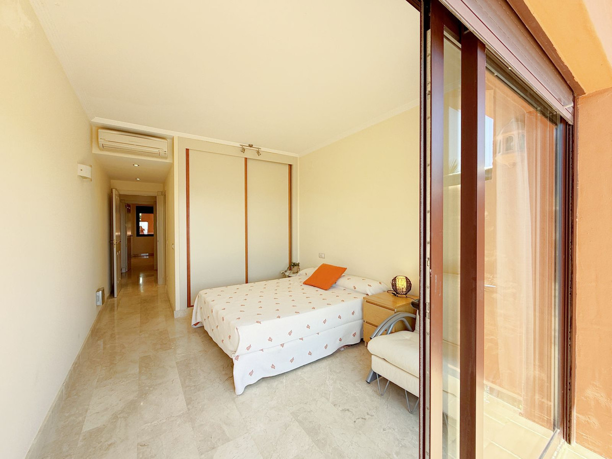 Image 26: квартира For sale, Estepona, €397,000 [HFM-CL10150]