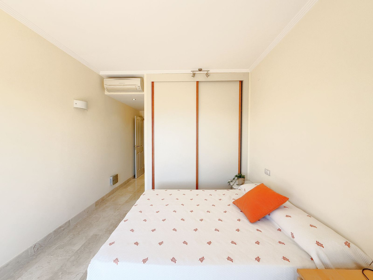 Image 26: квартира For sale, Estepona, €397,000 [HFM-CL10150]