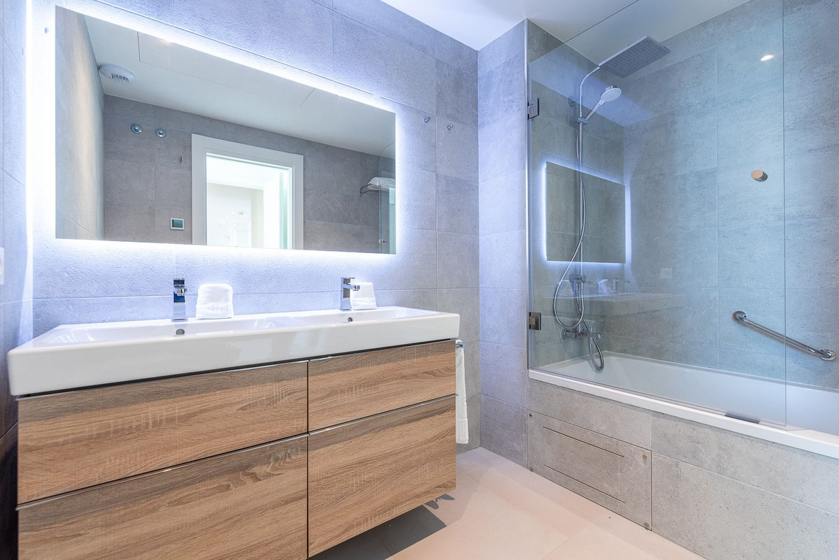 Image 32: ground floor apartment For sale, Mijas Costa, €695,000 [HFM-CL10141]