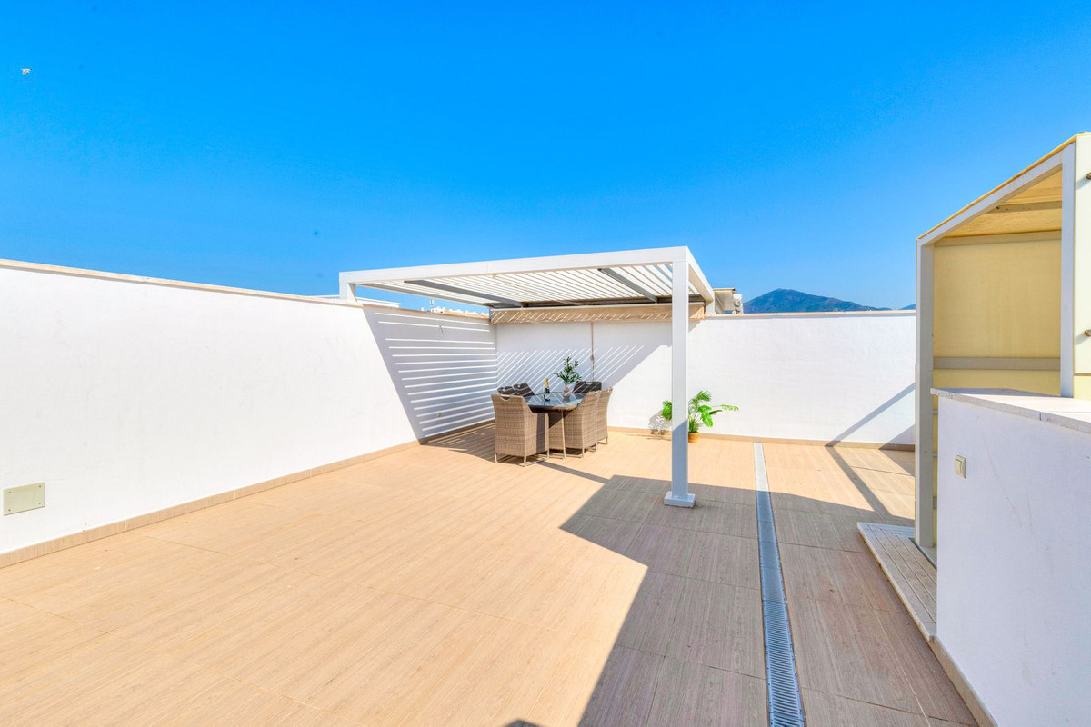 Image 14: penthouse duplex For sale, San Pedro de Alcántara, €650,000 [HFM-CL10140]