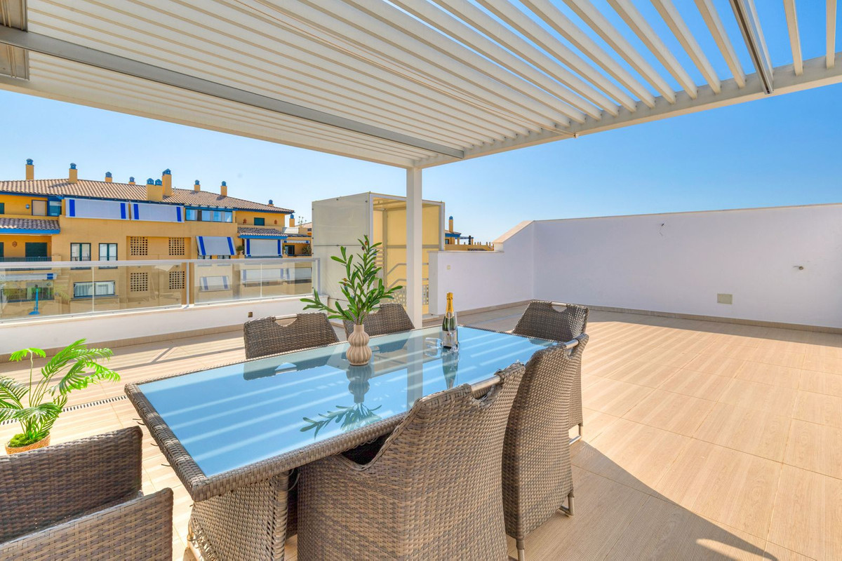 Image 14: penthouse duplex For sale, San Pedro de Alcántara, €650,000 [HFM-CL10140]