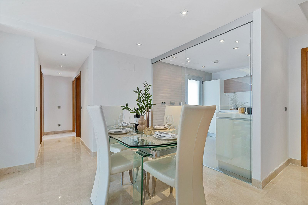 Image 14: penthouse duplex For sale, San Pedro de Alcántara, €650,000 [HFM-CL10140]