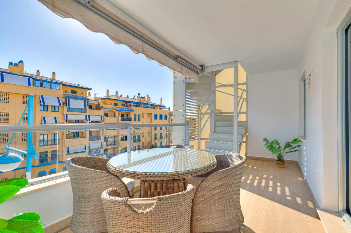 Image 14: penthouse duplex For sale, San Pedro de Alcántara, €650,000 [HFM-CL10140]