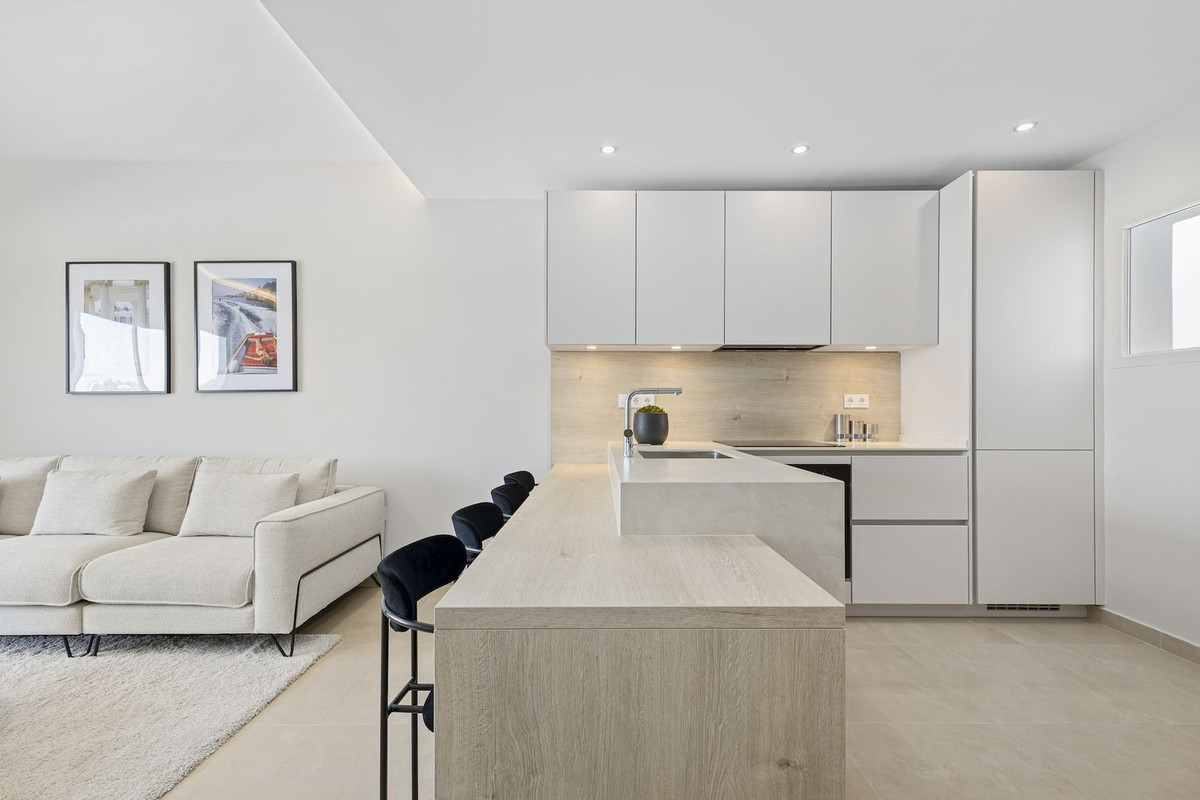 Image 27: Ático dúplex For sale, Nueva Andalucía, €690,000 [HFM-CL10138]