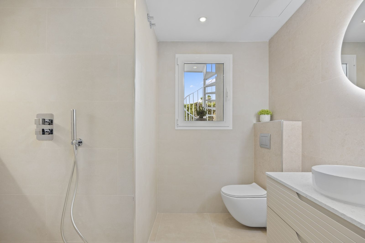 Image 27: Ático dúplex For sale, Nueva Andalucía, €690,000 [HFM-CL10138]