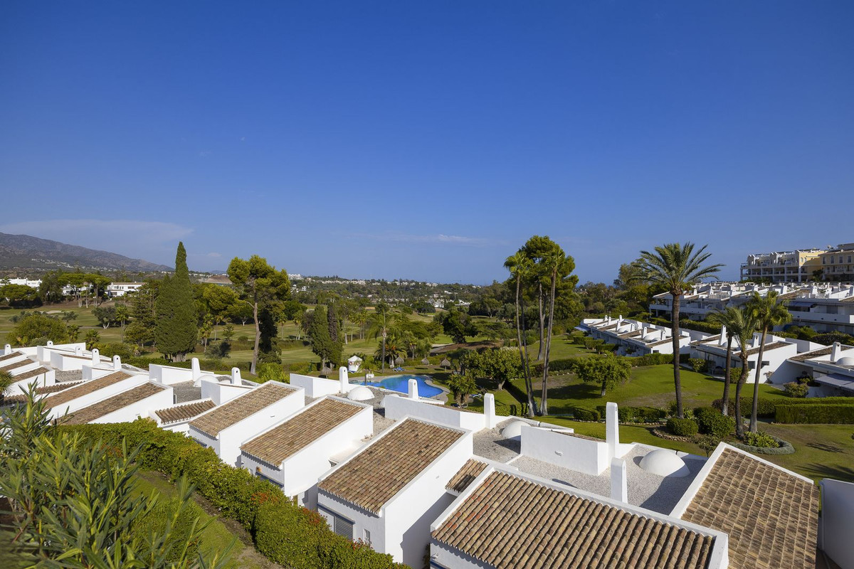 Image 27: Ático dúplex For sale, Nueva Andalucía, €690,000 [HFM-CL10138]