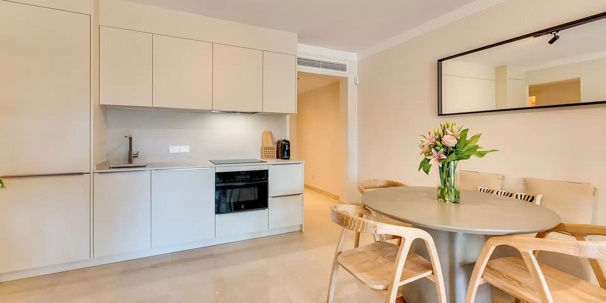 Image 25: ground floor apartment For sale, Marbella, €695,000 [HFM-CL10137]