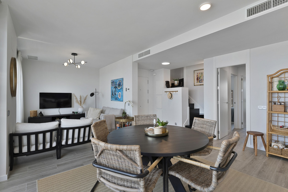 Image 26: penthouse duplex For sale, Estepona, €695,000 [HFM-CL10136]