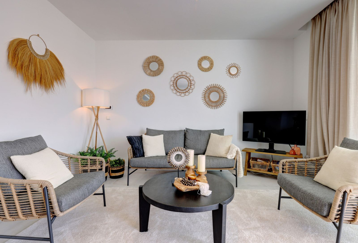 Image 44: penthouse For sale, Estepona, €639,000 [HFM-CL10135]