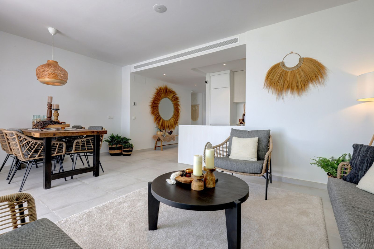 Image 44: penthouse For sale, Estepona, €639,000 [HFM-CL10135]