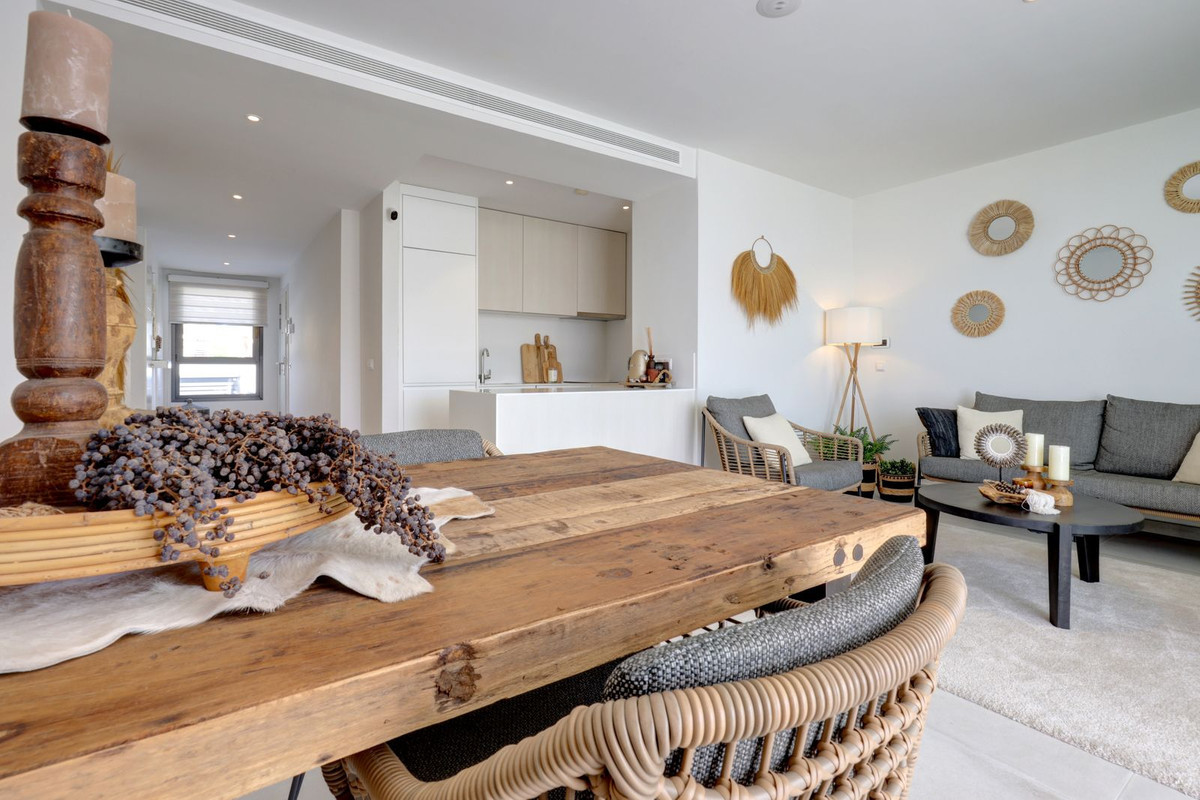 Image 44: penthouse For sale, Estepona, €639,000 [HFM-CL10135]