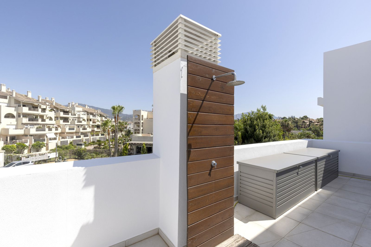 Image 44: penthouse For sale, Estepona, €639,000 [HFM-CL10135]