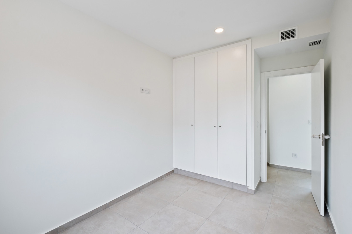 Image 30: apartment For sale, Torremolinos, €590,000 [HFM-CL10134]