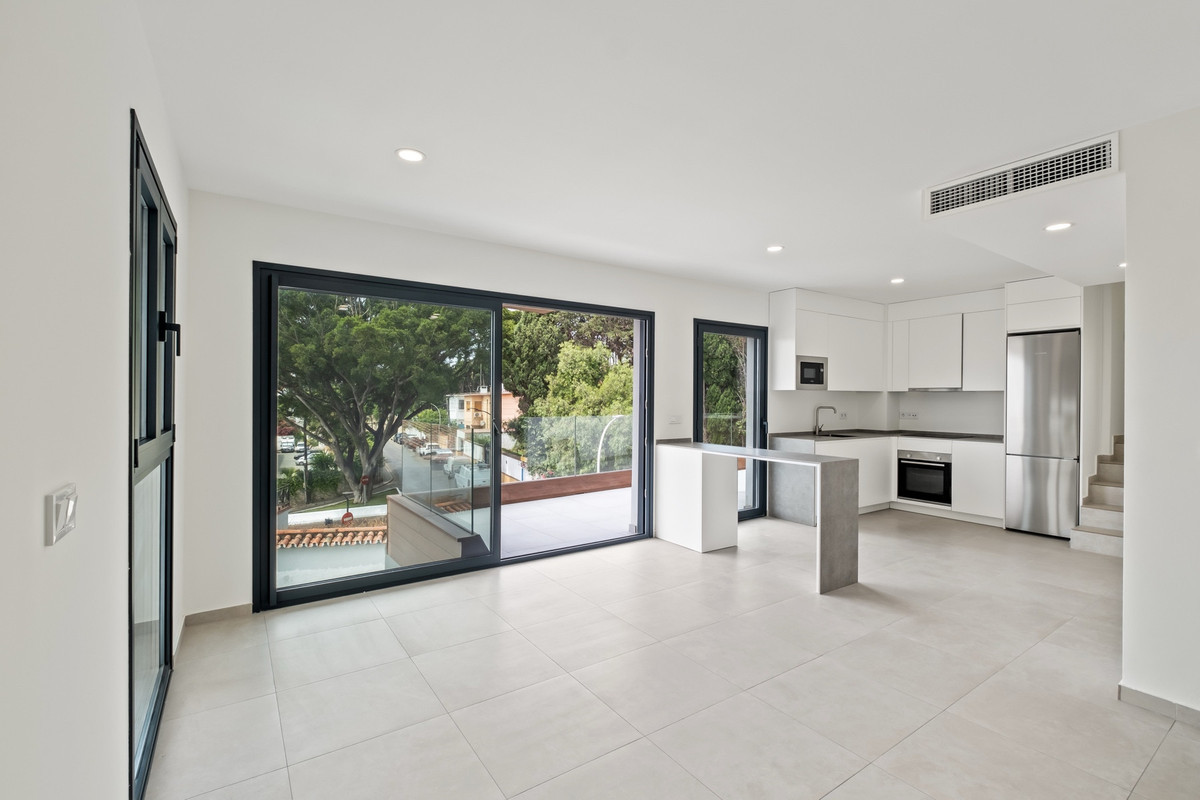 Image 30: apartment For sale, Torremolinos, €590,000 [HFM-CL10134]