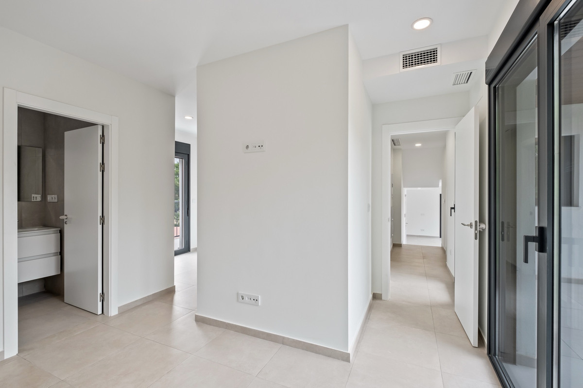 Image 30: apartment For sale, Torremolinos, €590,000 [HFM-CL10134]