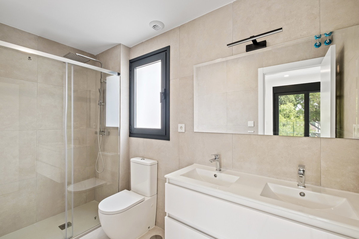 Image 30: apartment For sale, Torremolinos, €590,000 [HFM-CL10134]