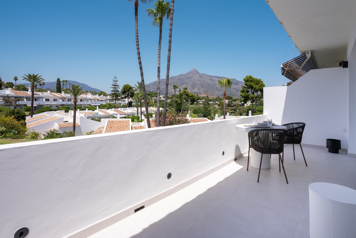 Image 27: penthouse duplex For sale, Nueva Andalucía, €875,000 [HFM-CL10161]