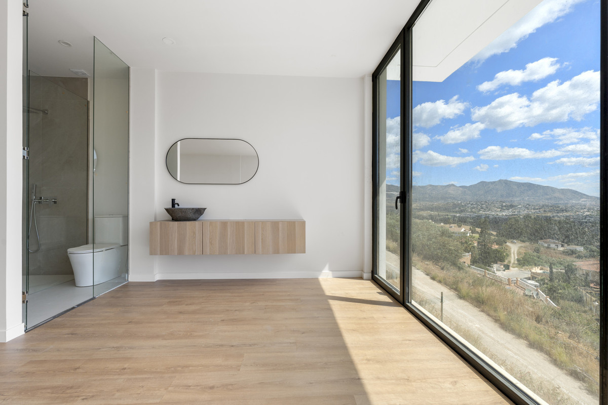 Image 30: detached villa For sale, Mijas Costa, €995,000 [HFM-CL10162]