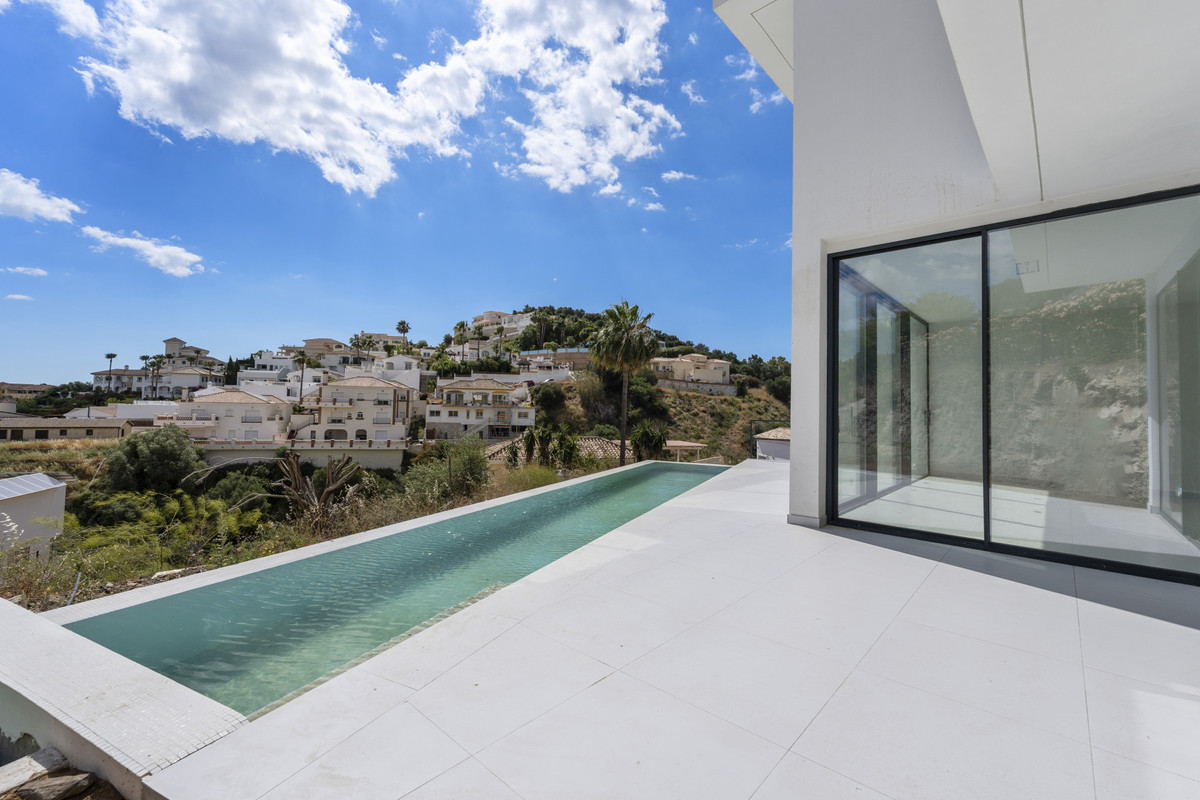 Image 30: detached villa For sale, Mijas Costa, €995,000 [HFM-CL10162]