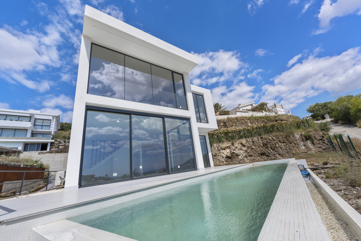 Image 30: detached villa For sale, Mijas Costa, €995,000 [HFM-CL10162]