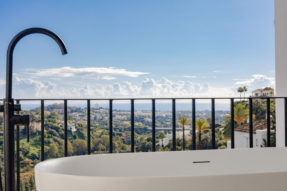 Image 28: apartment For sale, Benahavís, €950,000 [HFM-CL10164]