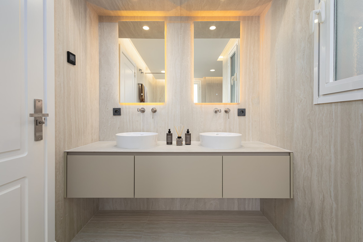 Image 28: apartment For sale, Benahavís, €950,000 [HFM-CL10164]