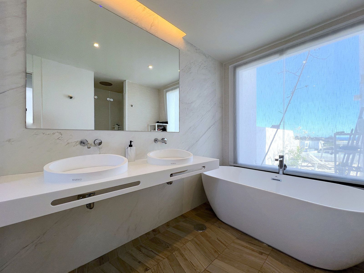 Image 26: townhouse For sale, Marbella, €1,475,000 [HFM-CL10157]