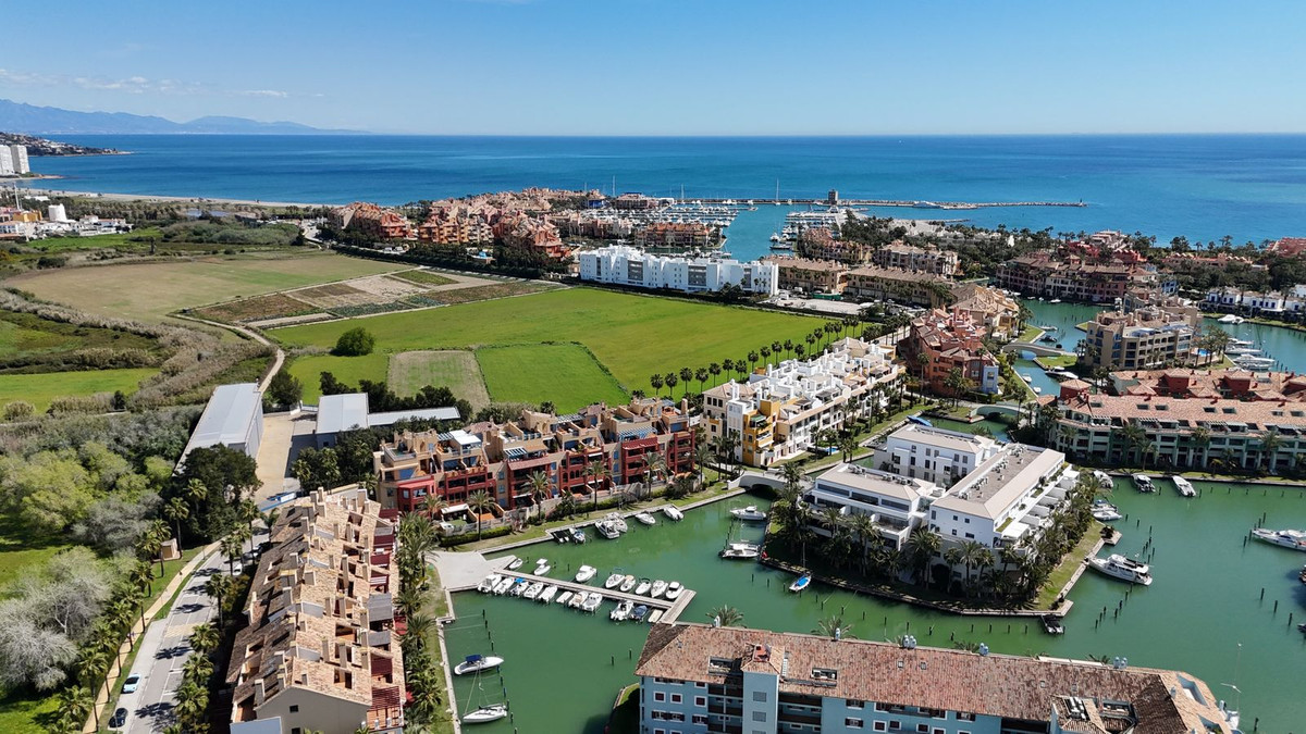 Image 39: ground floor apartment For sale, sotogrande, €625,000 [HFM-CL10158]