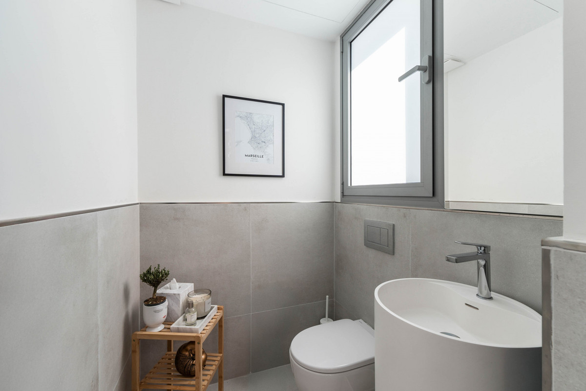 Image 37: semi-detached house For sale, San Pedro de Alcántara, €1,295,000 [HFM-CL10156]