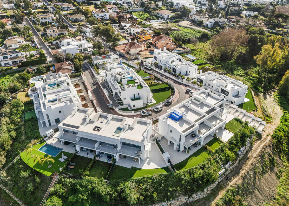 Image 37: semi-detached house For sale, San Pedro de Alcántara, €1,295,000 [HFM-CL10156]