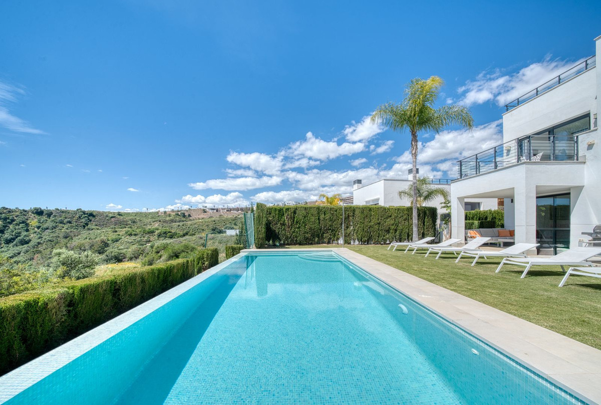 Image 41: detached villa For sale, Estepona, €1,390,000 [HFM-CL10154]