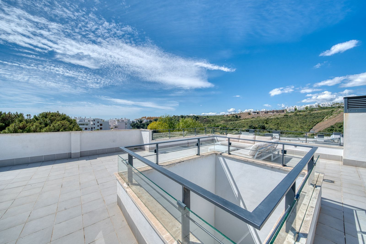 Image 41: detached villa For sale, Estepona, €1,390,000 [HFM-CL10154]