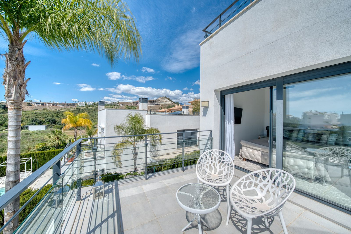 Image 41: detached villa For sale, Estepona, €1,390,000 [HFM-CL10154]